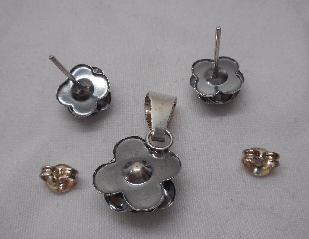 Zilveren setje oorknoppen met hanger roos nr.1600, Verzenden, Zo goed als nieuw, Knopjes of Stekers, Zilver