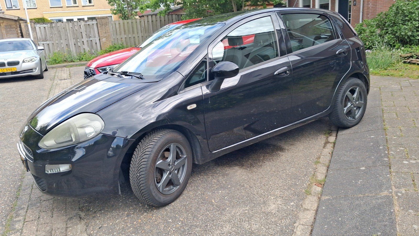 Luxe Fiat Punto 1.2 5DR 2012 Zwart Nieuwe Apk Airco boekjes, Voorwielaandrijving, Stof, 40 €/maand, 1242 cc