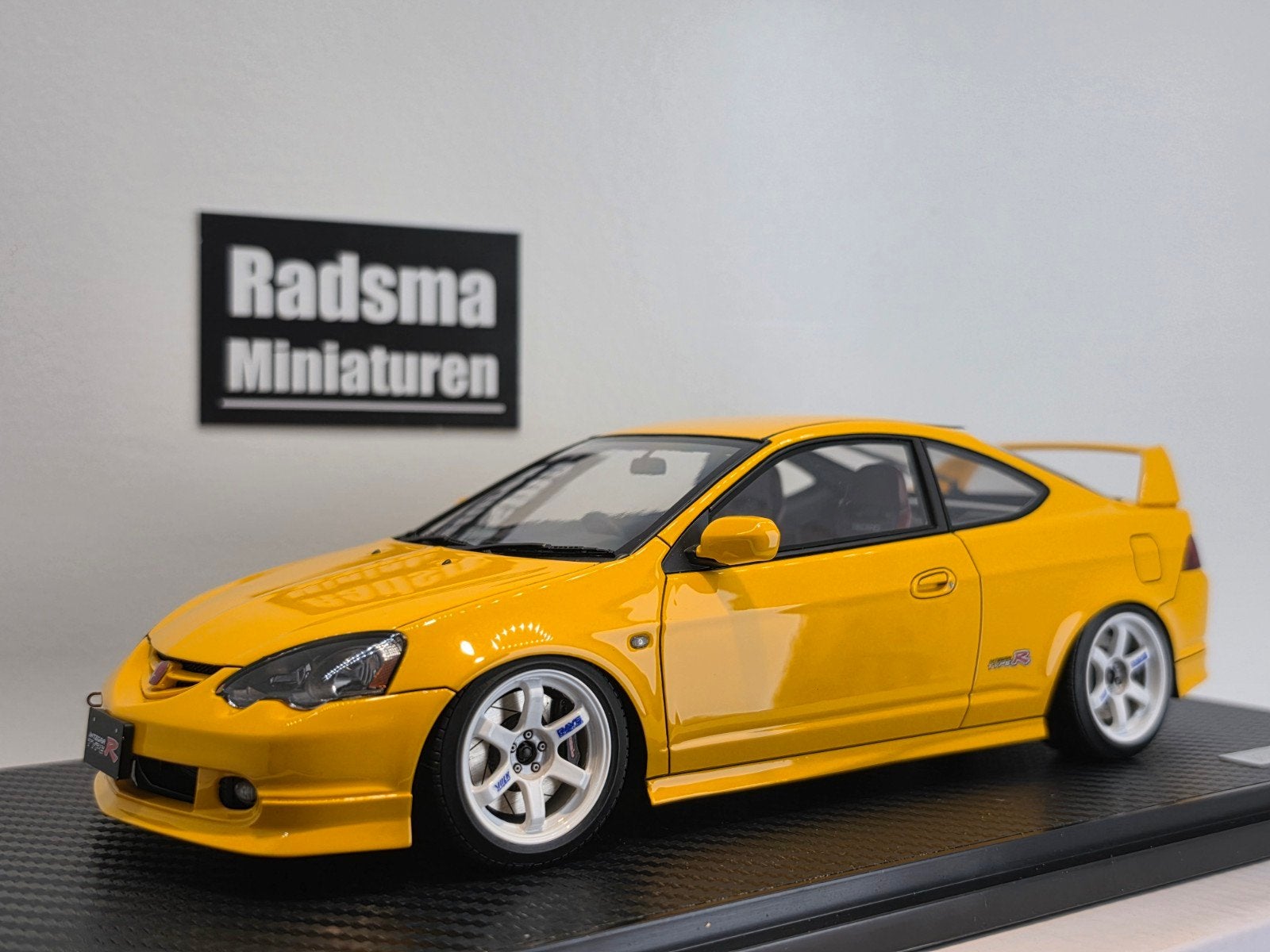 Honda INTEGRA (DC5) TYPE R Yellow - 1:18 IG ignition #IG3328, Hobby en Vrije tijd, Modelauto's | 1:18, Ignition Models, Auto, Nieuw