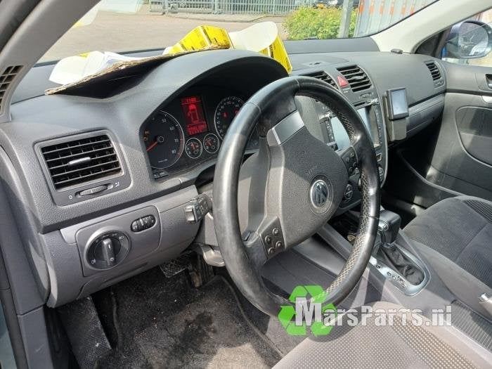 Dashboardkastje van een Volkswagen Golf, Auto-onderdelen, Gebruikt, -, Volkswagen, -