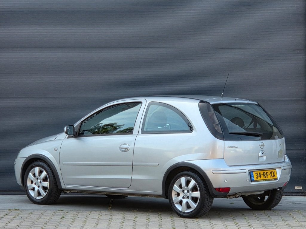 Opel Corsa 1.4-16V Full Rhythm nap automaat, airco!, Auto's, Opel, Automaat, 450 kg, Gebruikt, 31 €/maand