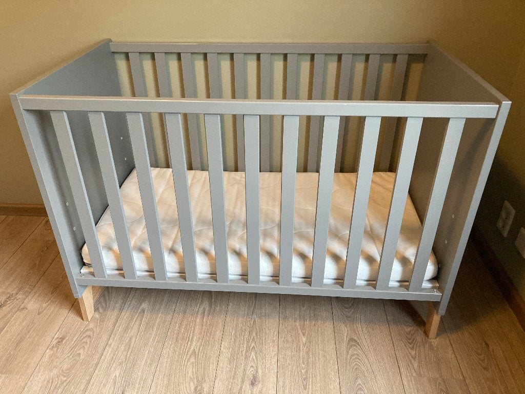 Babyledikant, babybed en commode, Ophalen, Zo goed als nieuw, Ledikant
