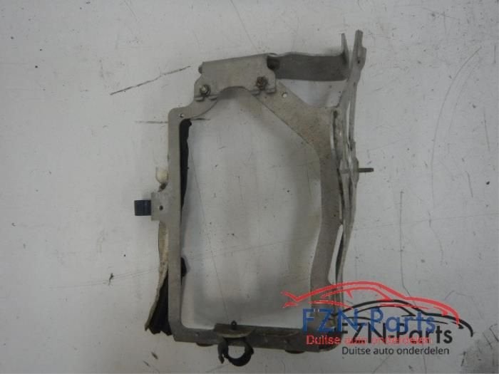 Audi TTS TTRS 8S Houder voor Extra Radiateur (8S0121263), Ophalen of Verzenden, Gebruikt
