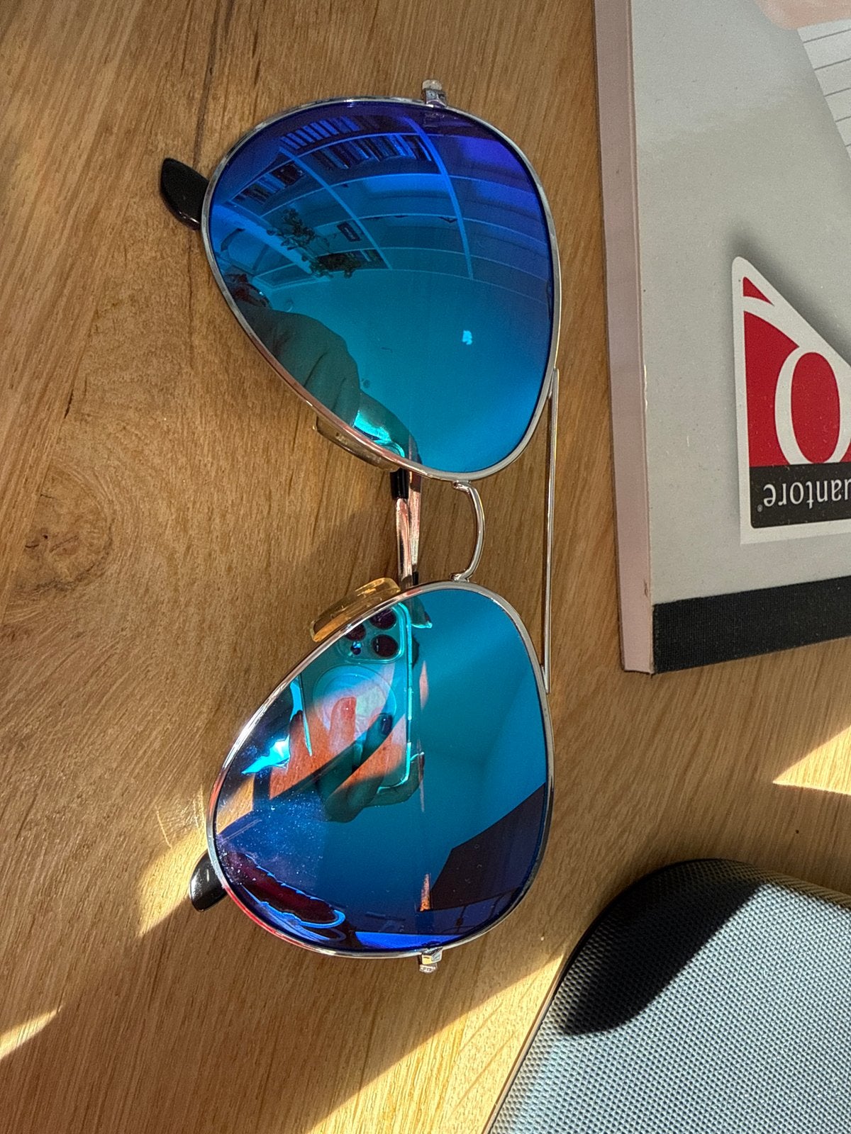 Sunmate S4261 Zonnebril met Blauwe Spiegelglazen, Zonnebril, Blauw, Zo goed als nieuw, Ophalen