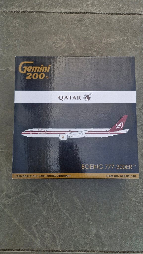 GeminiJets Qatar Airways Boeing 777-300ER Retro – 1:200, Ophalen of Verzenden, Schaalmodel