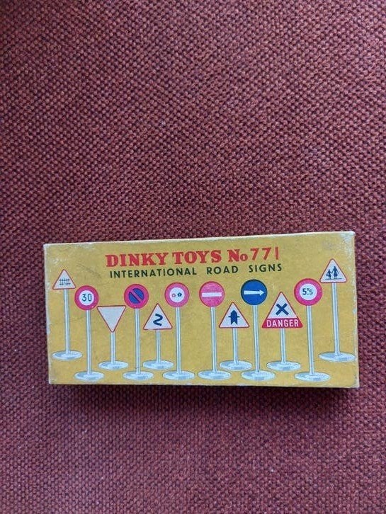 Dinky toys verkeersbordenset no. 771 in ovp., Ophalen of Verzenden