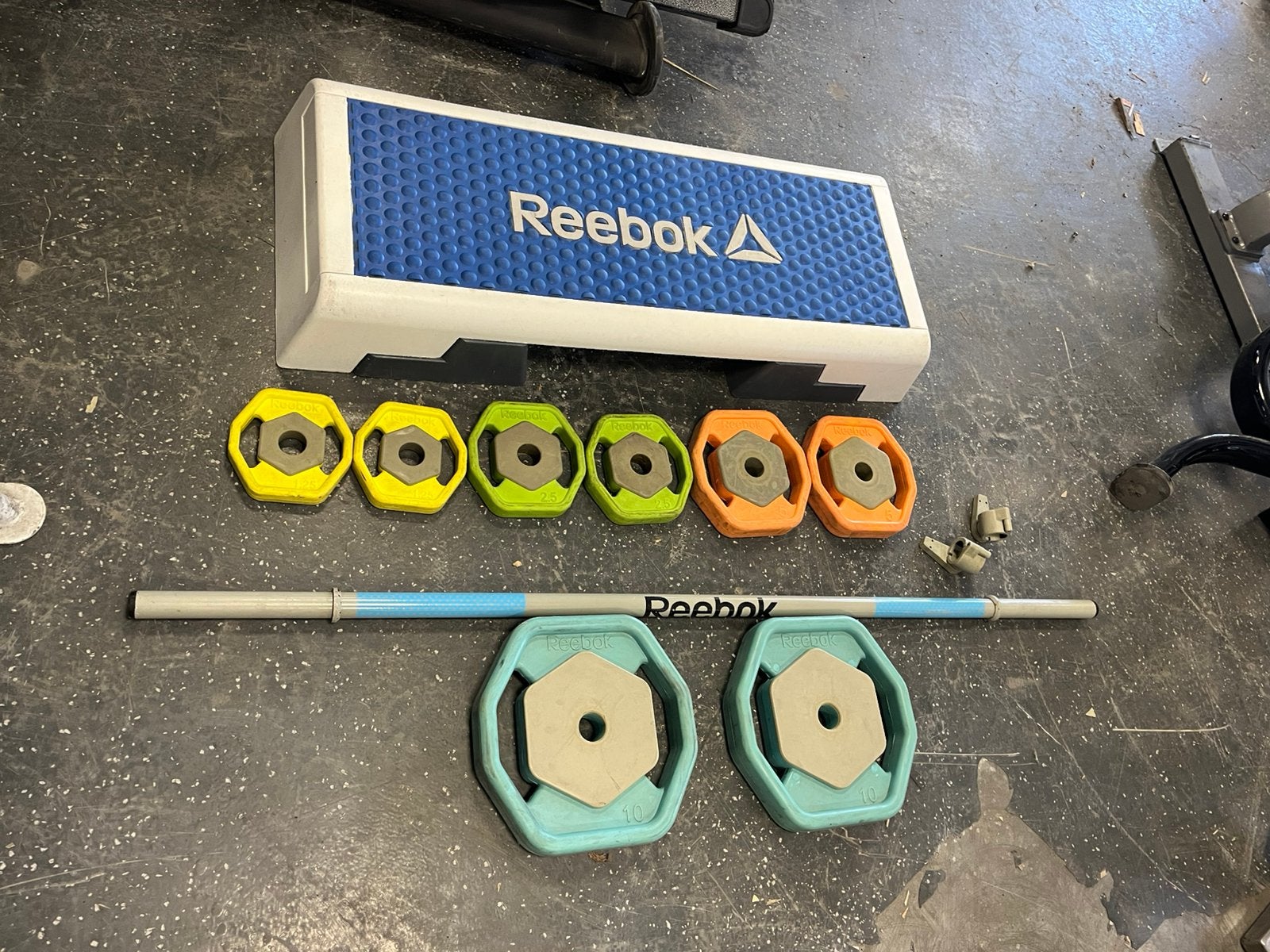 Reebok rep 40 kg bodypump set met step, Sport en Fitness, Gebruikt, 40 kg rep set, Step met, Ophalen of Verzenden