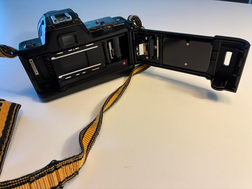 Nikon F-801s Spiegelreflexcamera met AF Nikkor 35-80mm lens, Audio, Tv en Foto, Fotocamera's Analoog, Ophalen, Gebruikt, Spiegelreflex