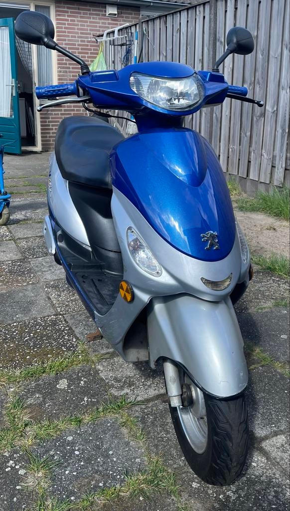 Peugeot Vclic Snor Scooter - Blauw/Zilver, Fietsen en Brommers, Snorfietsen en Snorscooters, Ophalen, Gebruikt, Benzine, Peugeot