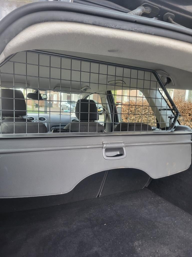 Hondenrek / Bagagerek voor Ford Focus Wagon, Auto diversen, Hondenrekken, Ophalen, Gebruikt