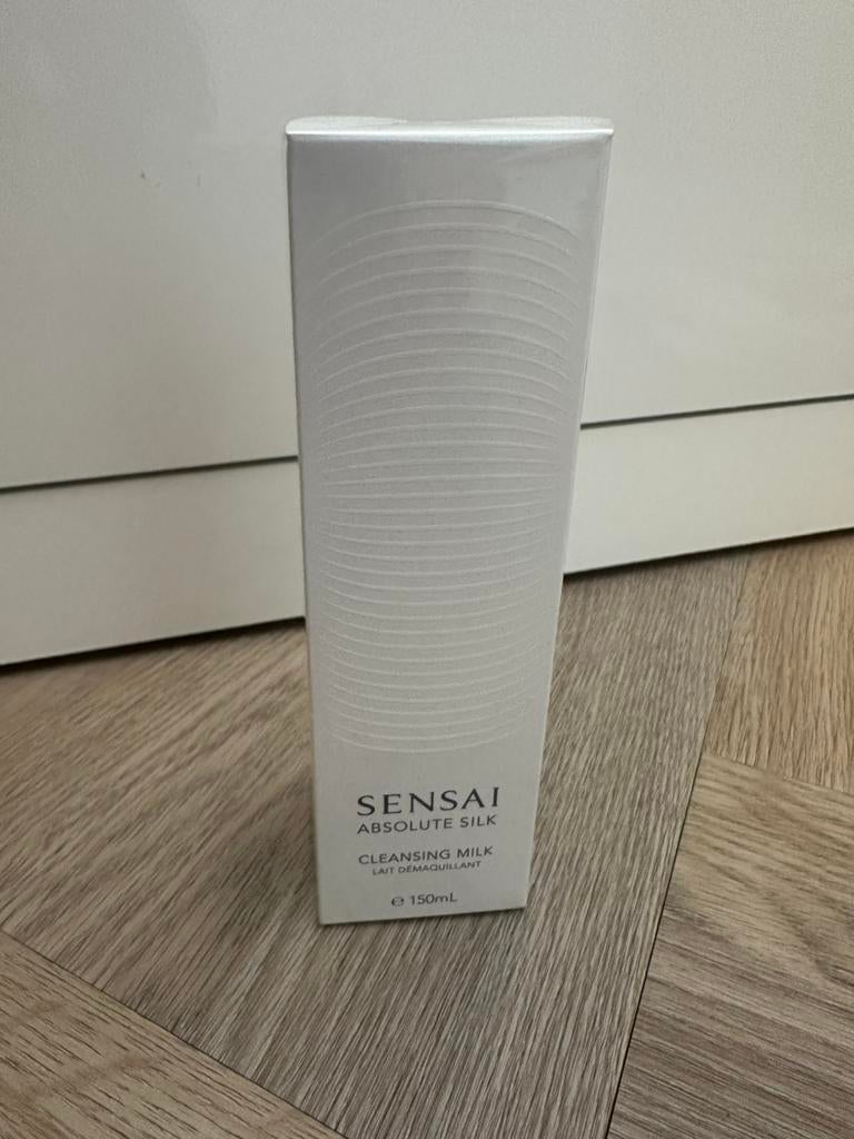 Sensai Absolute Silk cleansing milk, Ophalen of Verzenden, Nieuw, Gehele gezicht, Reiniging
