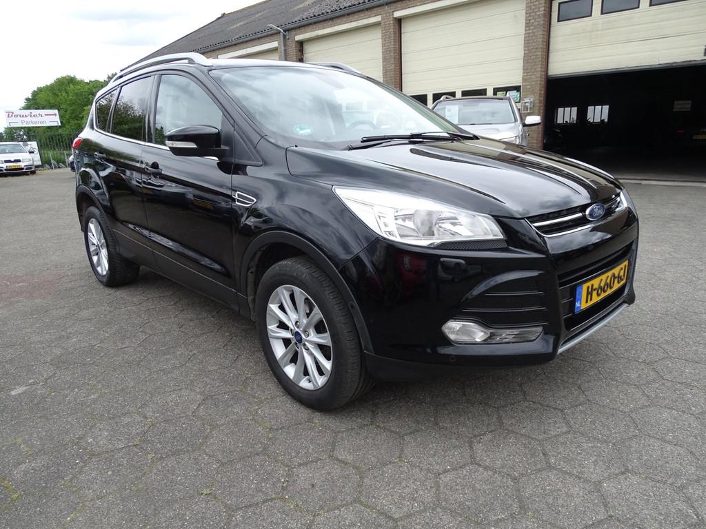 Ford Kuga 1.5 Titanium, 4 cilinders, Leder en Stof, Zwart, Parkeersensor