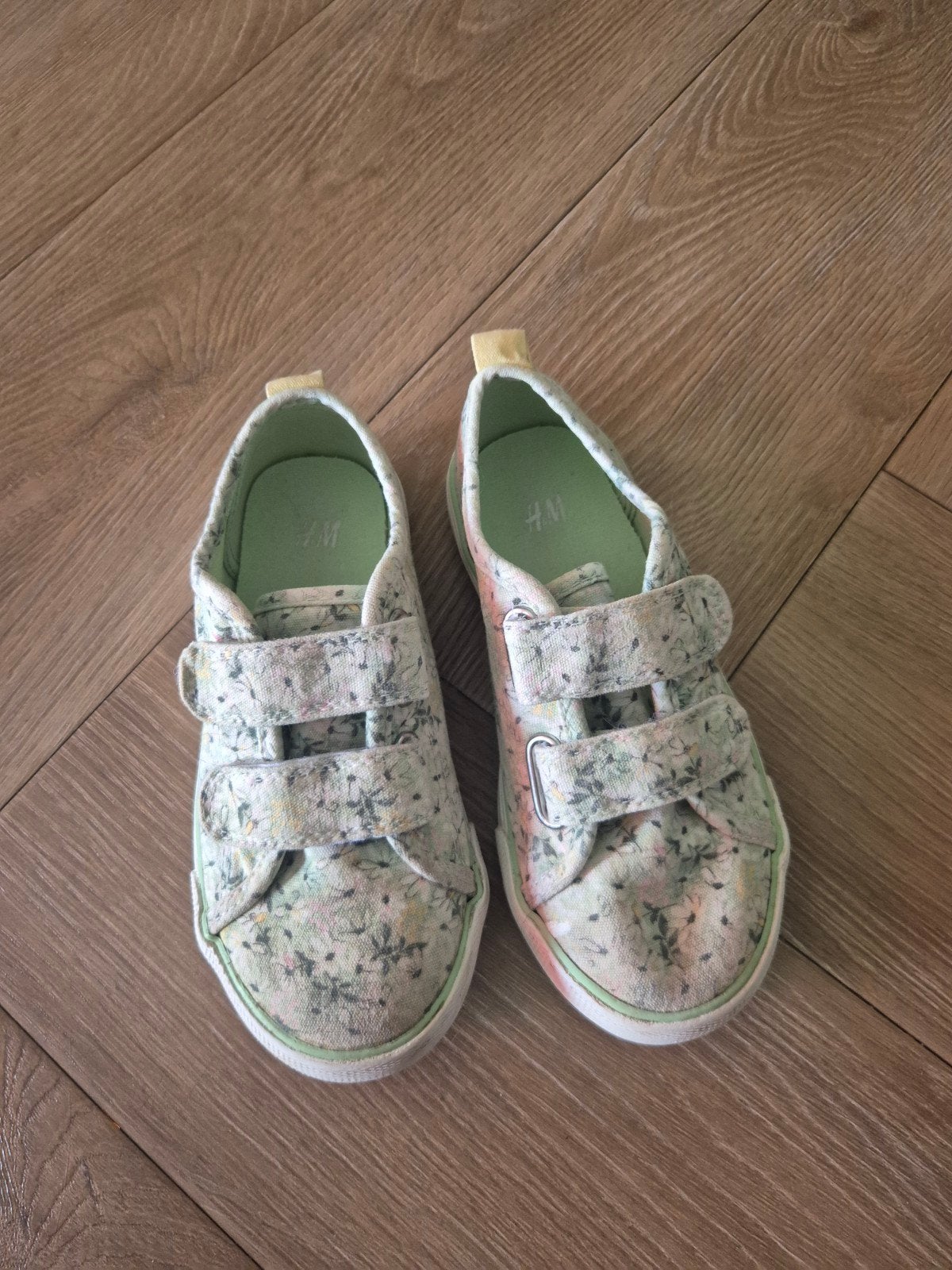 H&M bloemenprint sneakers maat 27, Gebruikt, Meisje, H&M, Schoenen