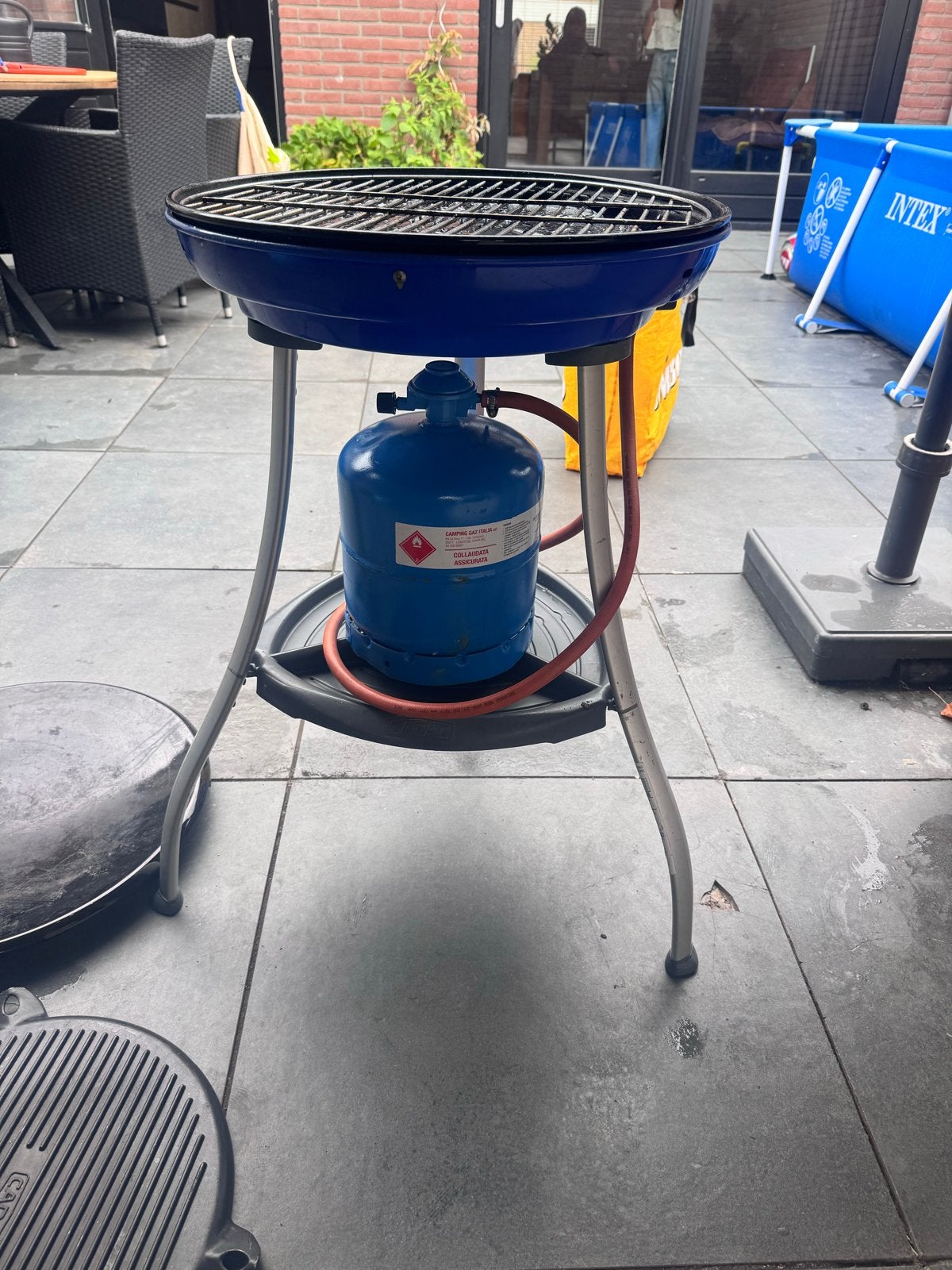 Skottelbraai met bijna volle gastank, Ophalen, Gebruikt
