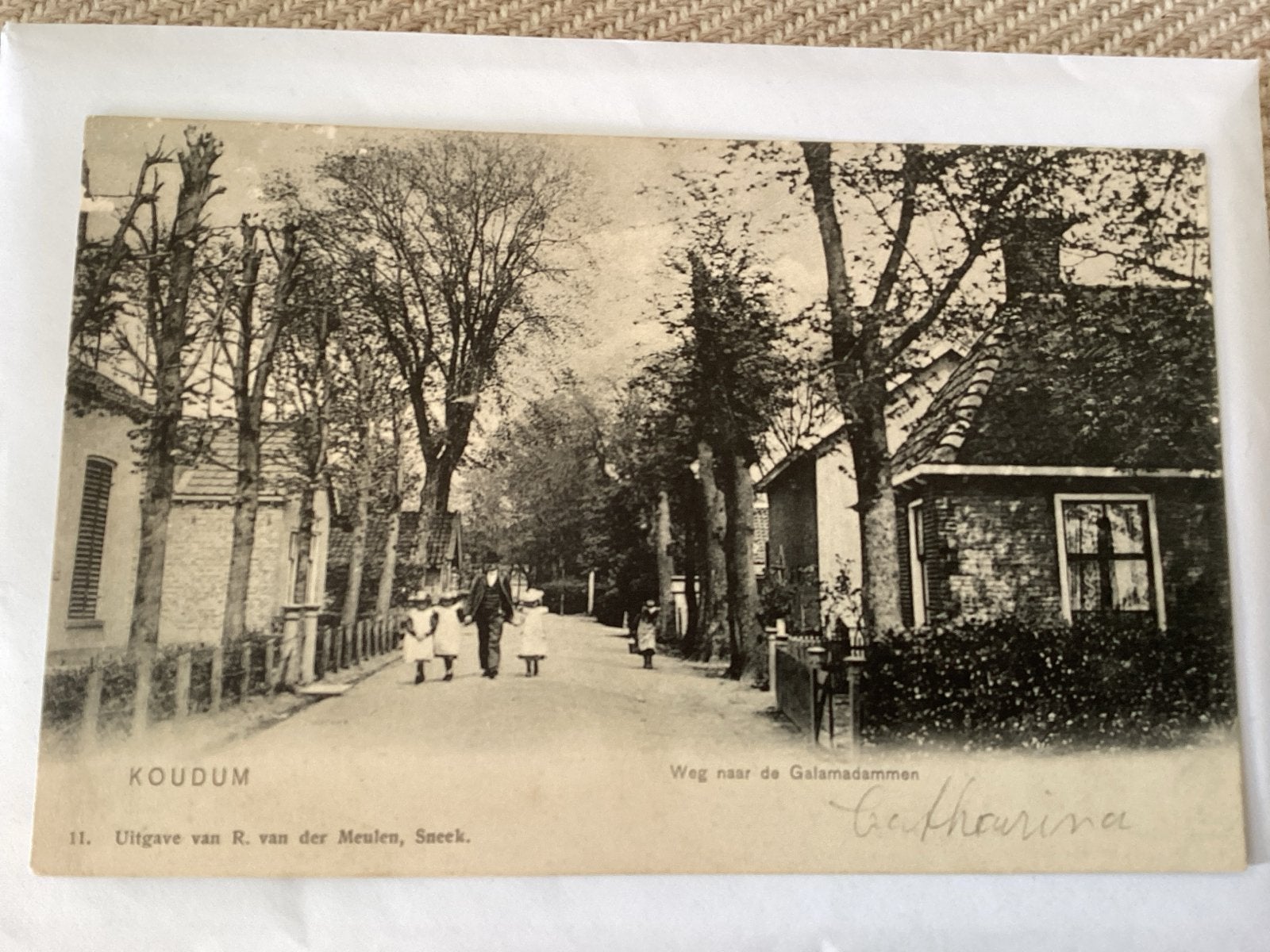 Oude ansichtkaart Koudum - Weg naar de Galamadammen, Verzamelen, Ophalen of Verzenden, Voor 1920, Gelopen, Friesland