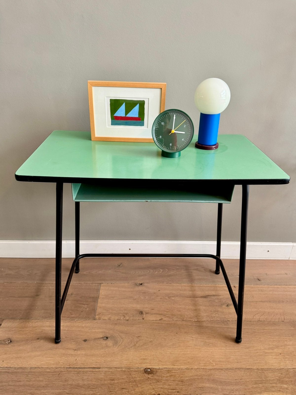 Vintage bijzettafel / bureautje, Gebruikt, Vintage, Ophalen of Verzenden, 75 cm of meer