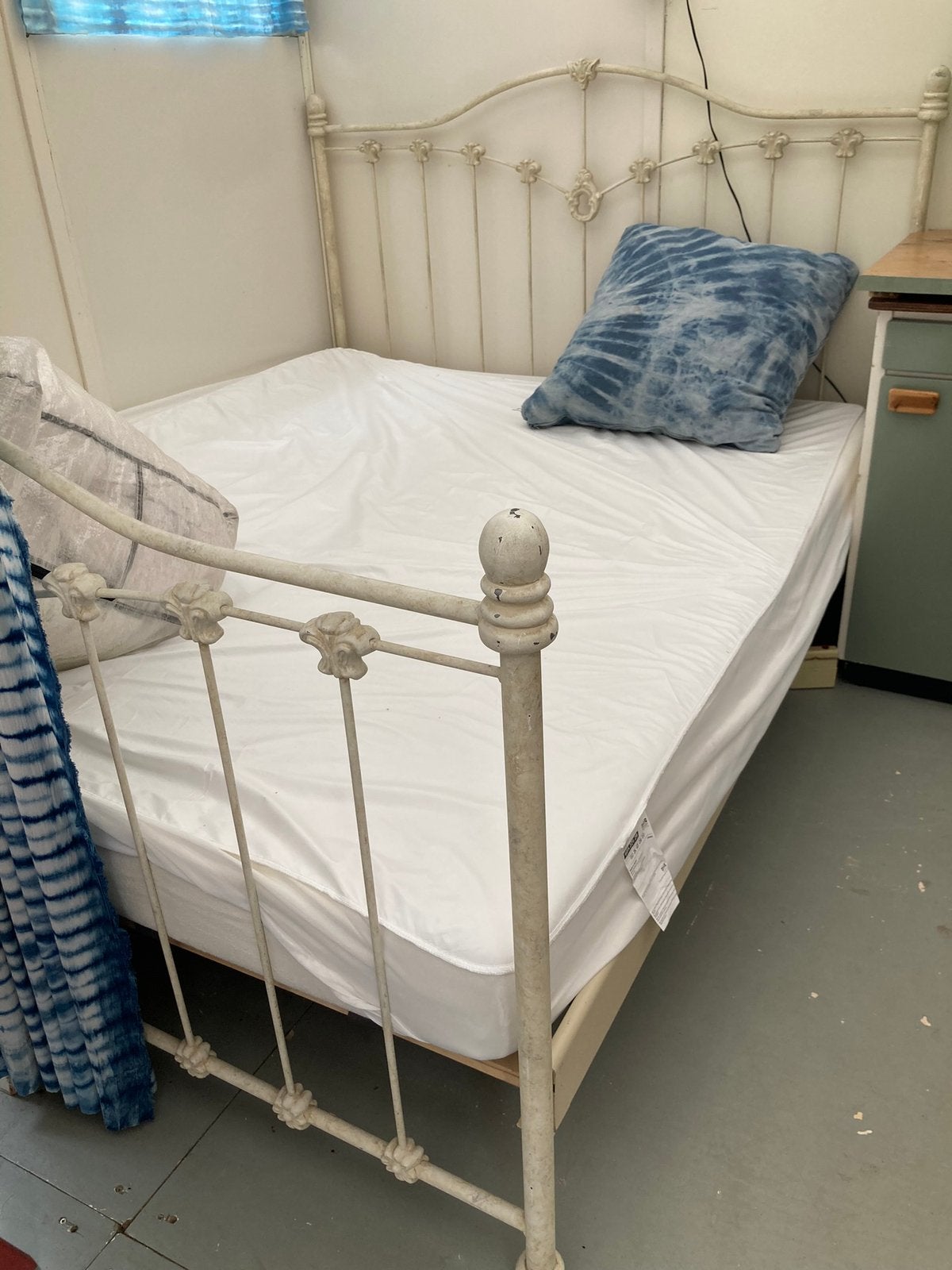 Ledikant Spijlenbed metaal 1.60 x 2.00, Ophalen, Zo goed als nieuw, Eenpersoons, Metaal