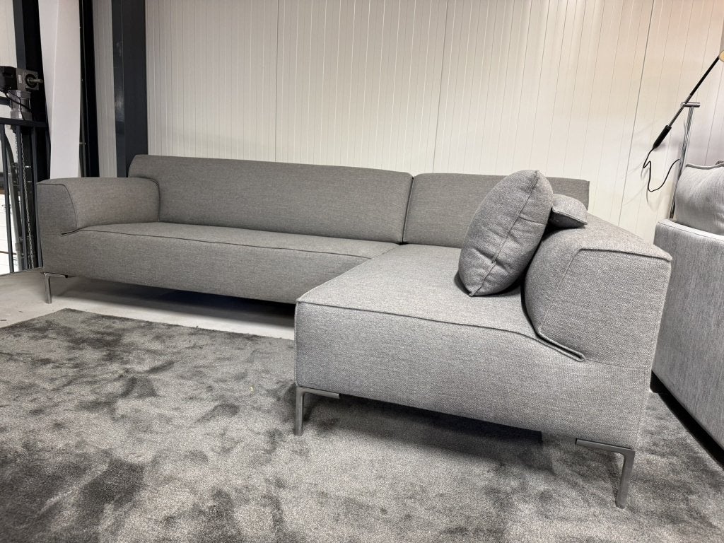 Nieuw Design on Stock Bloq Hoekbank Grijs stof Bank 275, 250 tot 300 cm, Hoekbank, Ophalen of Verzenden, Vierpersoons of meer