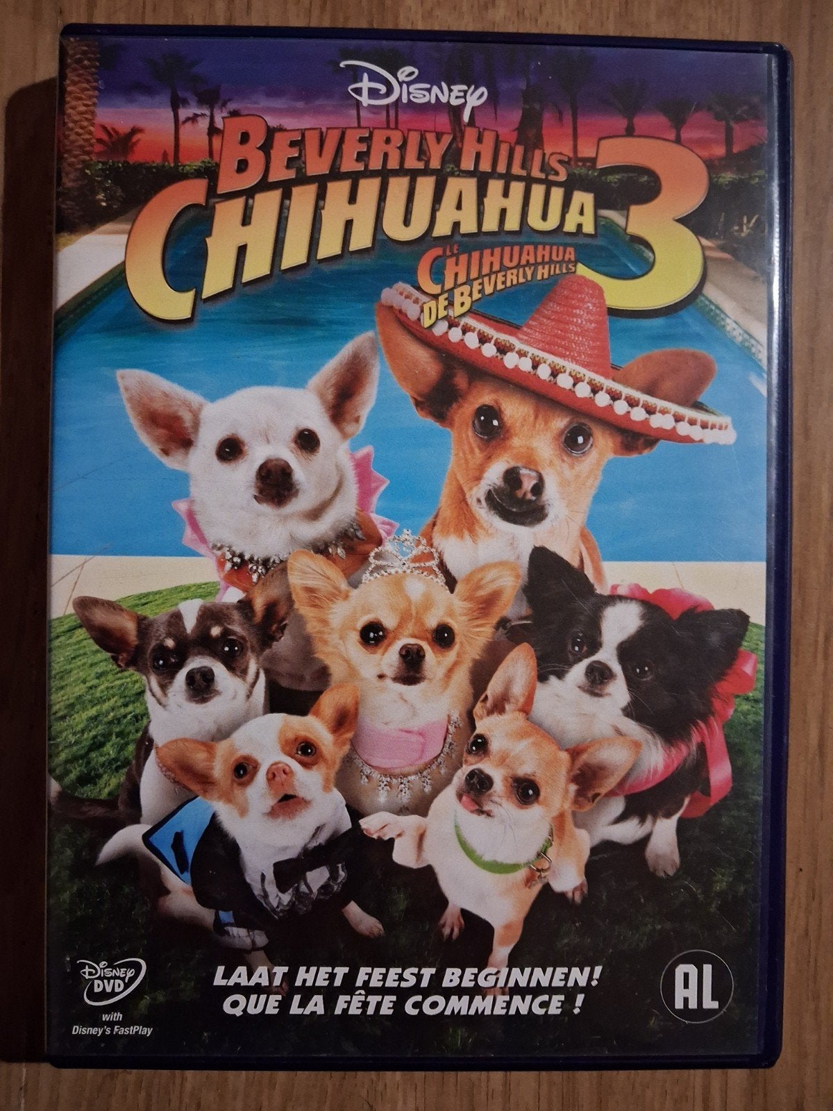 Beverly Hills Chihuahua 3
. (Disney Dvd), Cd's en Dvd's, Alle leeftijden, Ophalen of Verzenden, Zo goed als nieuw, Amerikaans