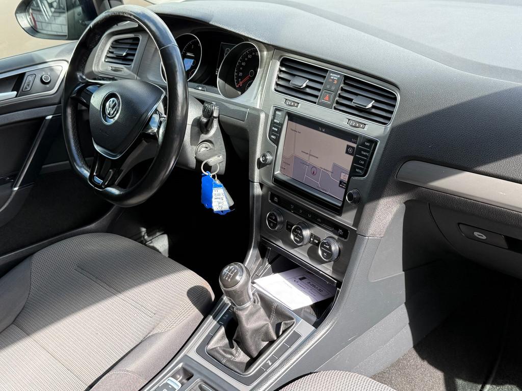 Volkswagen Golf Gereserveerd!, Auto's, Voorwielaandrijving, Euro 5, Stof, Gebruikt