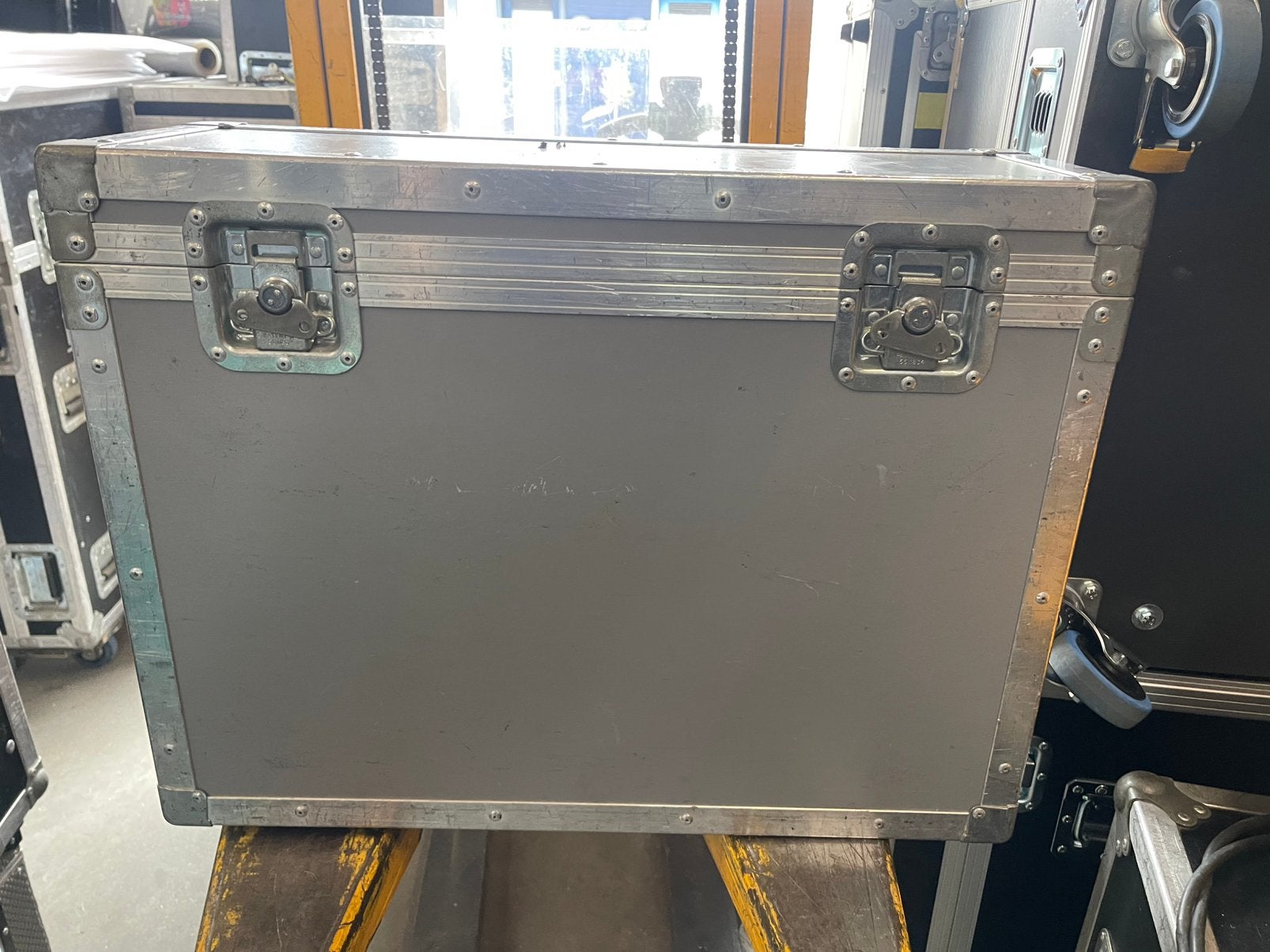 PRO FLIGHTCASE ZGAN 63x22cm 43+22cm Hoog Klapdeksel TOPPER, Ophalen, Zo goed als nieuw, Overige instrumenten, Flightcase