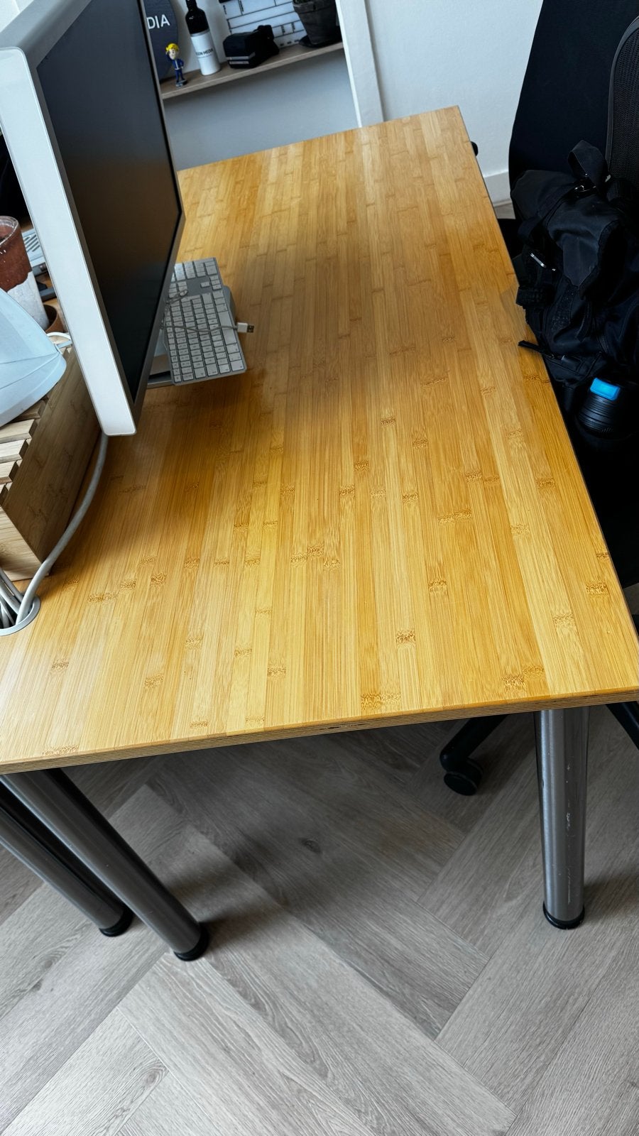 3x nette Hettich bureau / tafel gratis in Amsterdam, Ophalen, Gebruikt, In hoogte verstelbaar, Hout