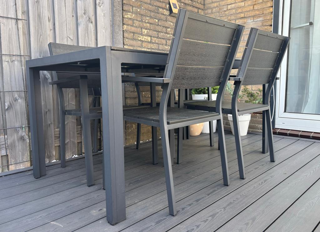 Moderne tuinset met 4 stoelen - Grijs, Tuin en Terras, Tuinsets en Loungesets, Gebruikt, Eettafel, Ophalen of Verzenden, Tuinset