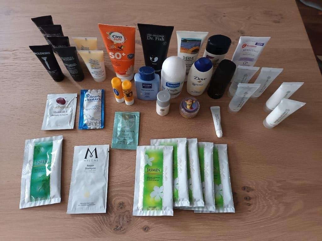 60 reisminis minis voor op reis body lotion etc deels nieuw, Ophalen of Verzenden, Nieuw, Bad & Douche