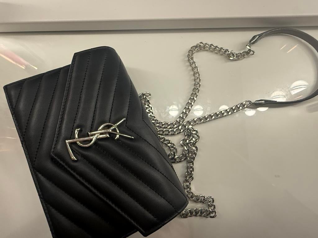 Yves Saint Laurent cassandre envelope chain wallet, Verzenden, Zo goed als nieuw, Zwart, Handtas
