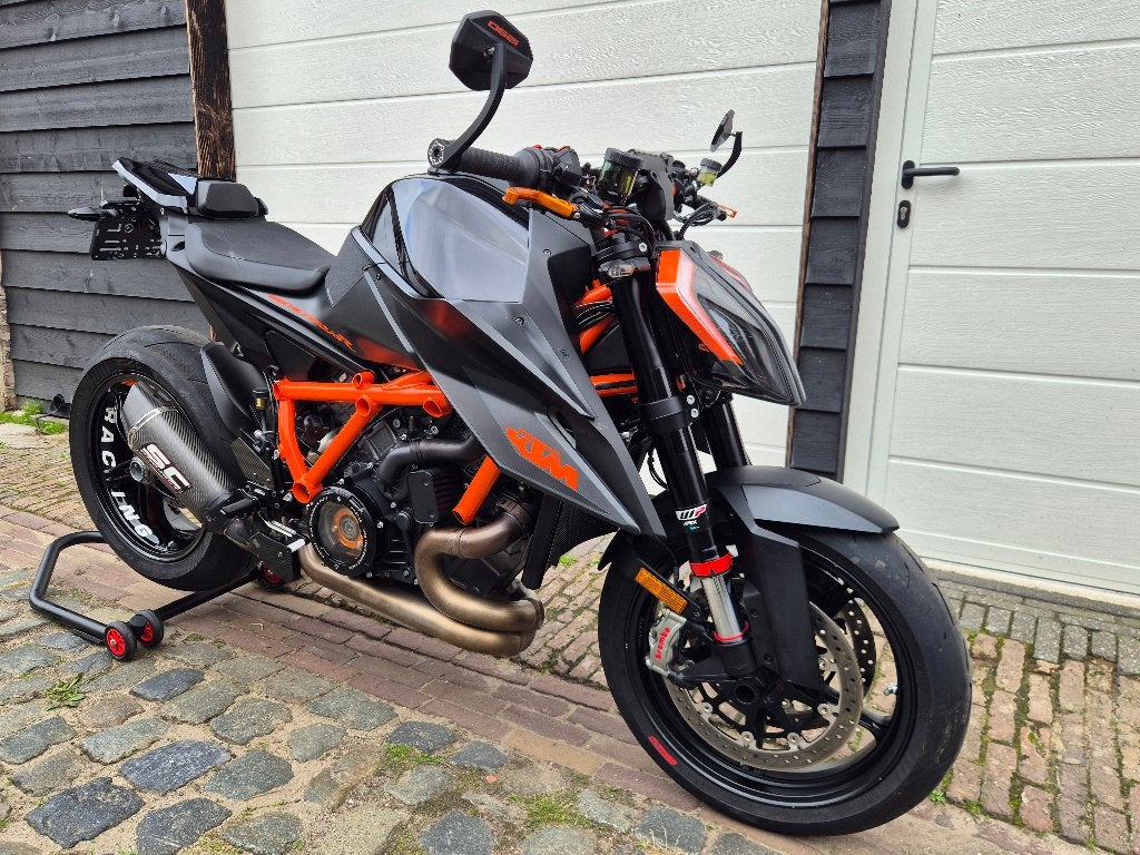 KTM 1290 Super Duke R | 2021 | 7.000 km | Tech Pack, Motoren, 2 cilinders, ABS, Motorrijbewijs A, Gebruikt