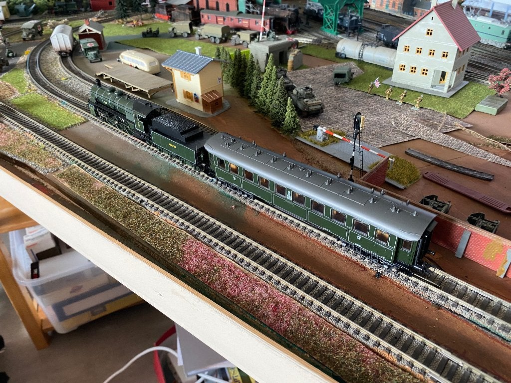 Kon. Bayer. Lokomotief plus wagon (Roco en Trix), Treinset, Gelijkstroom, Ophalen of Verzenden, Zo goed als nieuw