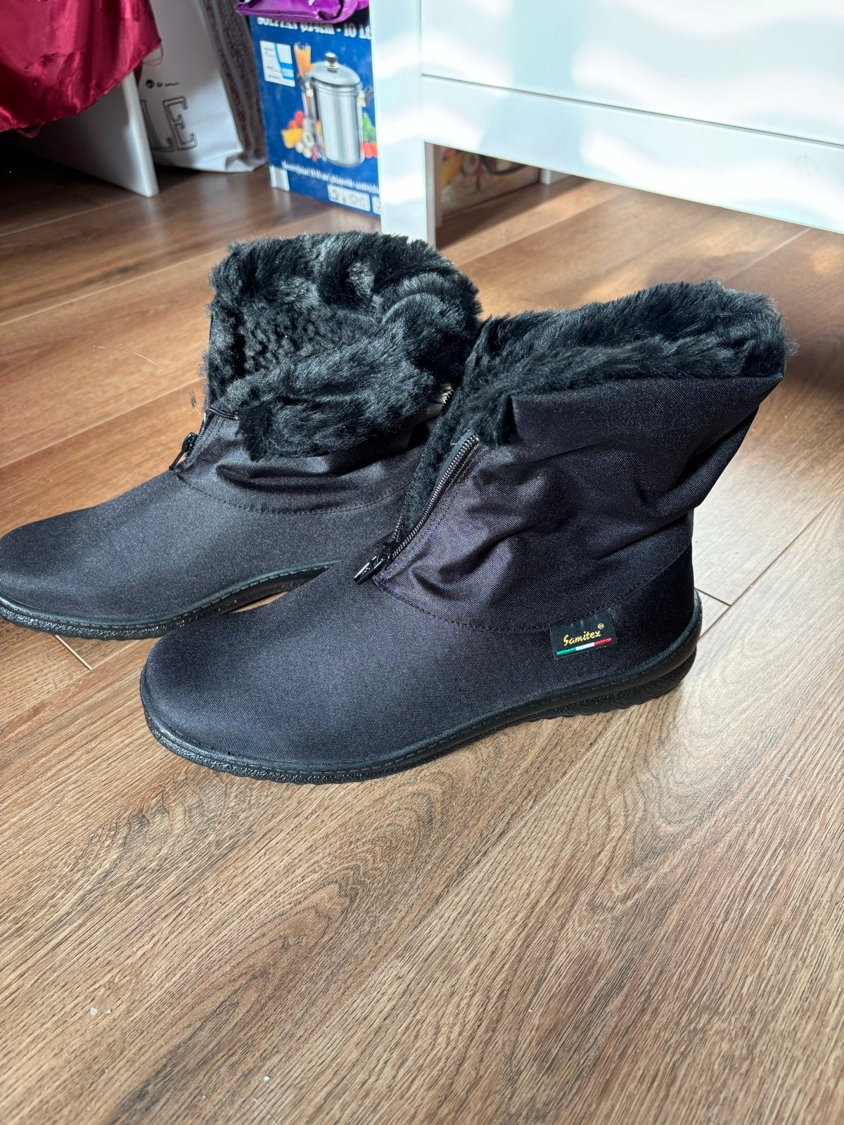 Nieuwe Samitex laarsjes maat 43, heerlijk warm gevoerd, Ophalen of Verzenden, Nieuw, Zwart, Lage of Enkellaarzen