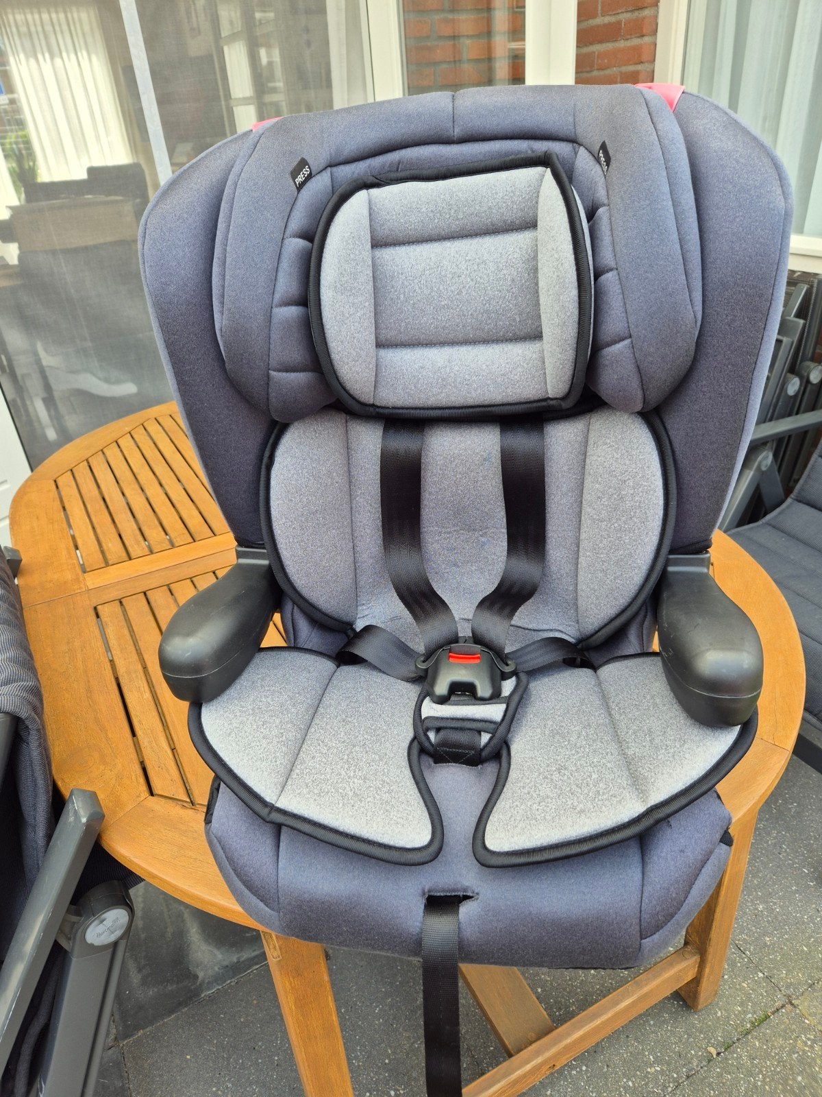 Besrey Autostoel 9-36 kg met Isofix en Gordelbevestiging, Ophalen