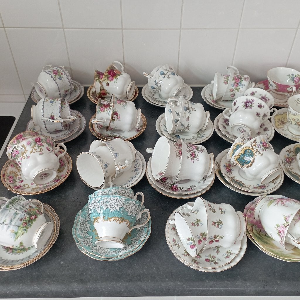 Royal Albert kop en schotels, Ophalen, Zo goed als nieuw, Porselein, Kop en/of schotel