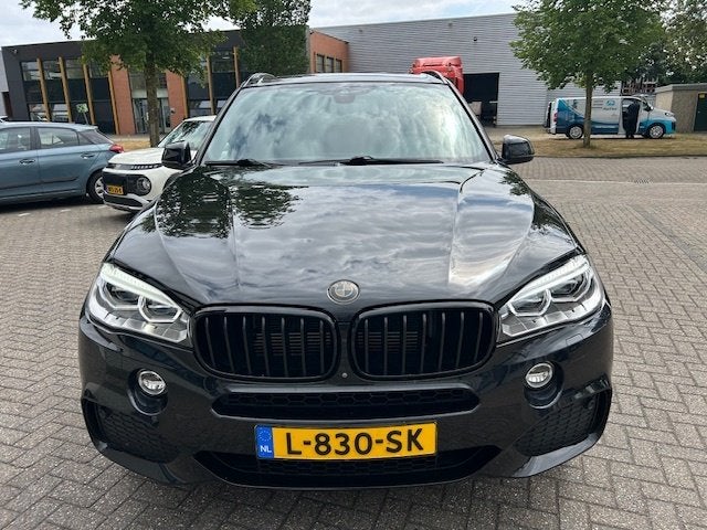 BMW X5 xDrive40e iP.High.Ex PANO CAMERA LEER STOELVW, Auto's, 4 cilinders, Zwart, Bedrijf, 147 €/maand