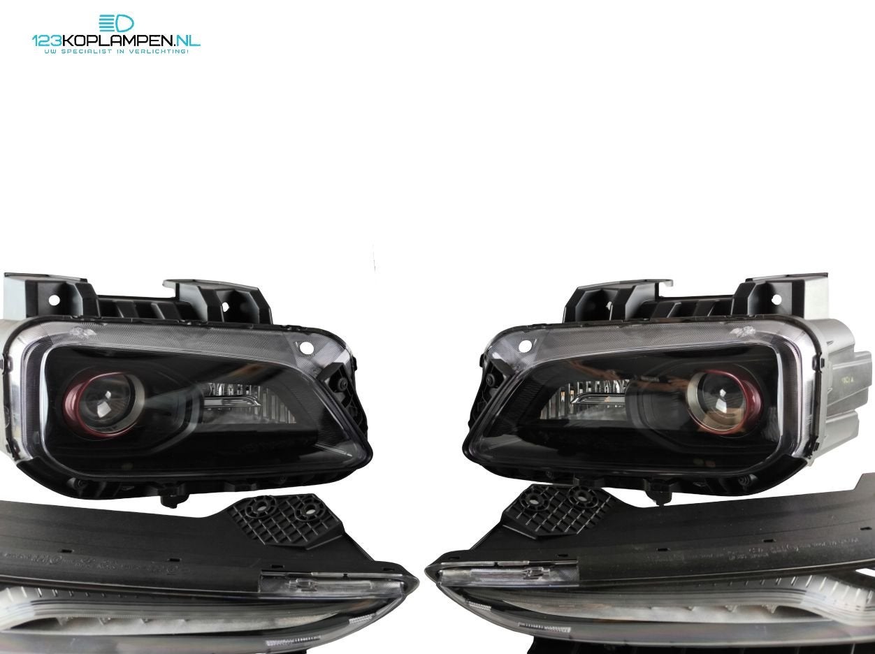 Foto 2 van Hyundai Kona Iron Man Full Led + DRL koplampen links rechts