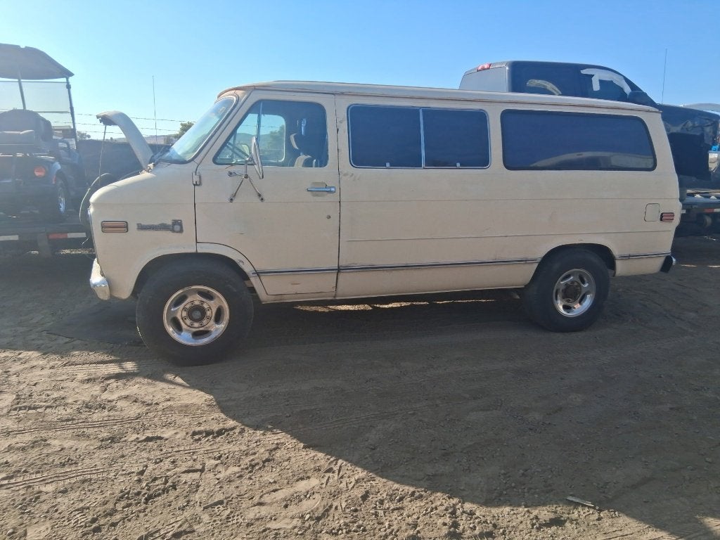 1977 G30 van + G20 camper van, Automaat, 5000 cc, 8 cilinders, Overige carrosserieën