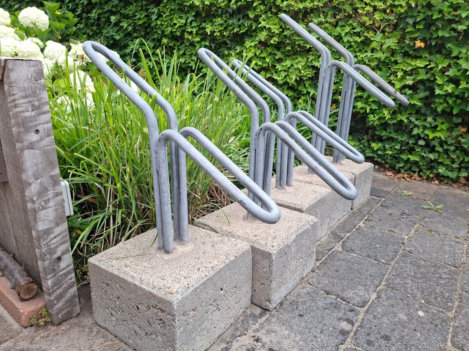 Fietsenstalling met betonblokken - 5 losse delen, Ophalen, Gebruikt