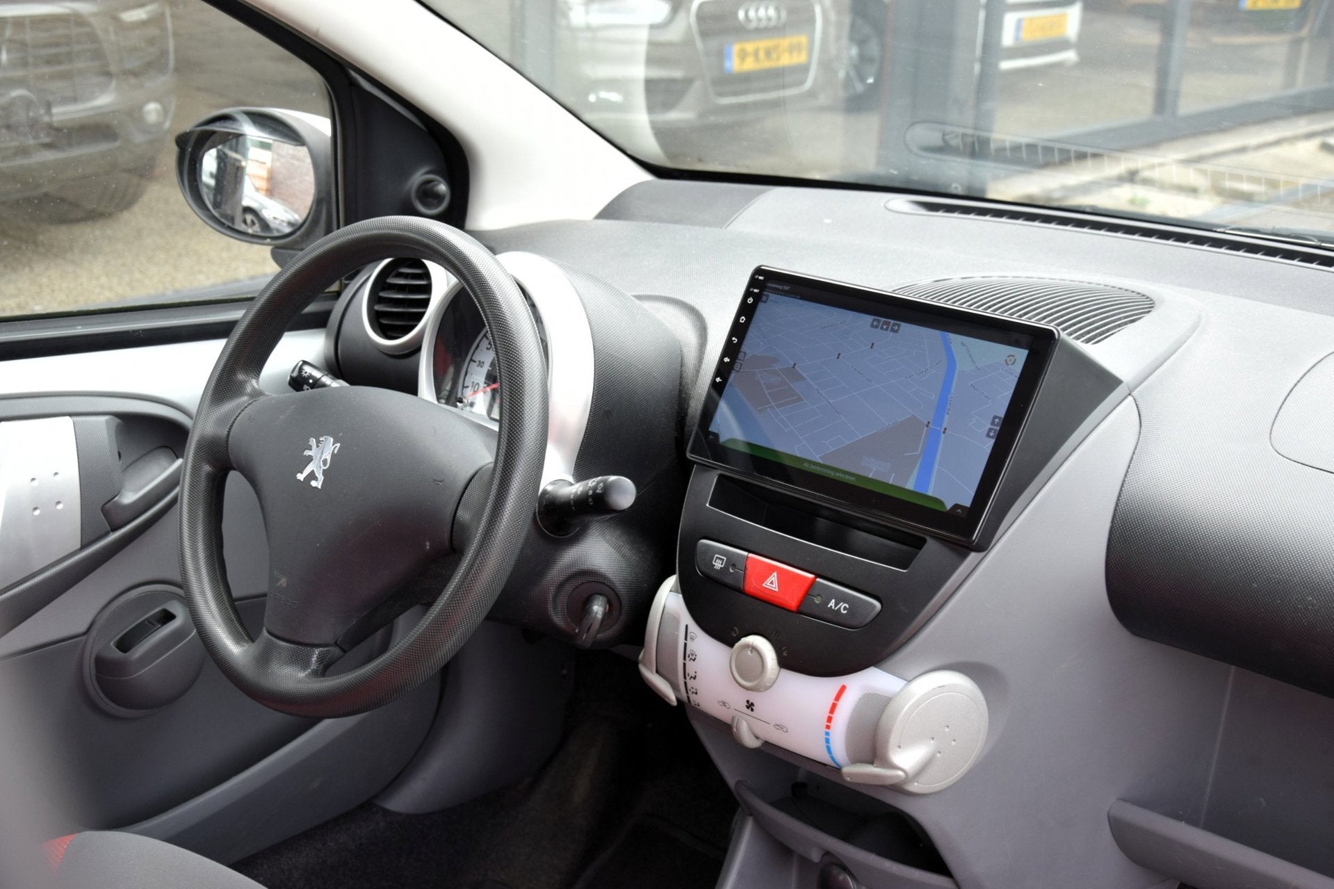 Peugeot 107 Carplay Airco Camera Navigatie AUTOMAAT, Auto's, Gebruikt, 4 stoelen, 68 pk, Origineel Nederlands