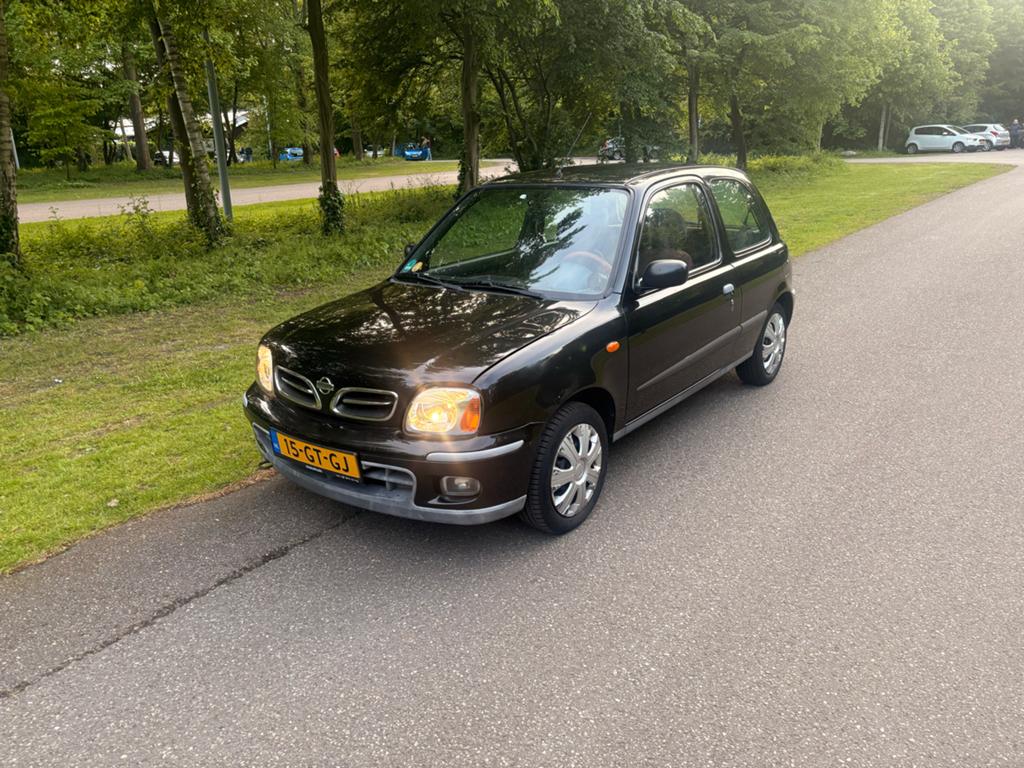 Nissan Micra 1.0 3D 2001 Zwart, Auto's, Voorwielaandrijving, Stof, 600 kg, Overige modellen