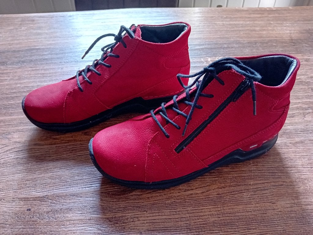 Wolky schoenen ,leer mt 40, rood,1 keer gedragen, Wolky, Schoenen met lage hakken, Nieuw, Ophalen of Verzenden