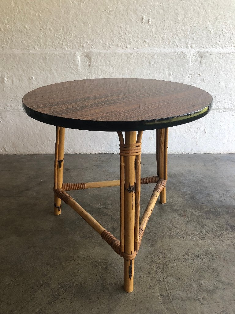 Vintage bamboe tafeltje met houten blad, vintage design, 45 tot 60 cm, Minder dan 55 cm, Rond, Ophalen of Verzenden