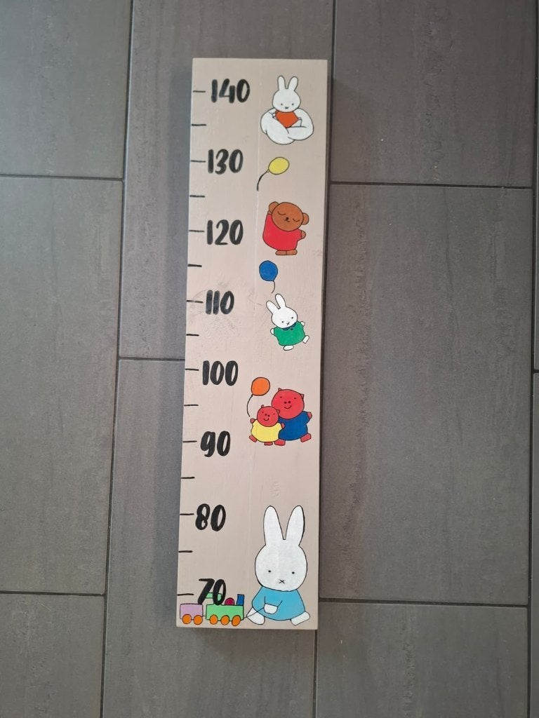 Groeimeter Kinderkamer op Maat | Houten Meetlat Baby, Kraamcadeau, RW Houtidee Werverhoof | Handgemaakte Katten Voer- & Drinkbak Standaard | Inclusief Bakjes | Diverse Maten & Kleuren | Gepersonaliseerd met Naam of Afbeelding | Duurzaam Vurenhout | Ambachtelijk Nederlands Vakwerk