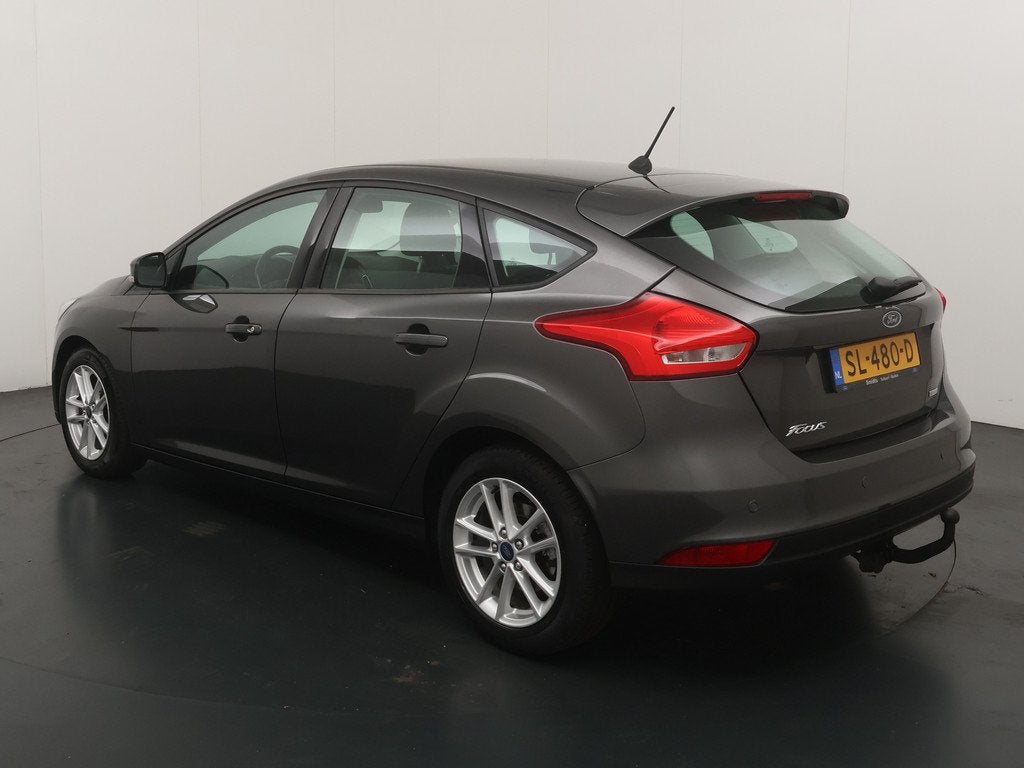Ford Focus EcoBoost 100pk Lease Edition | Trekhaak | Parkeer, Gebruikt, 635 kg, Bedrijf, Handgeschakeld