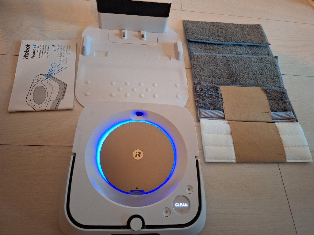iRobot Braava Jet m6 dweilrobot met extra dweilpads, Witgoed en Apparatuur, Stofzuigers, IRobot, Ophalen of Verzenden, Zo goed als nieuw