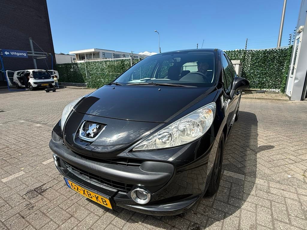 Peugeot 207 1.4 5DRS 2007 Zwart, Auto's, Peugeot, Voorwielaandrijving, 1360 cc, 4 cilinders, Origineel Nederlands