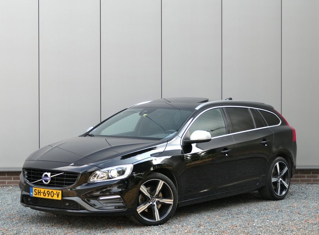 Volvo V60 T4 Business Sport 12 MND garantie Schuifdak / Xeno, 1479 kg, 12 maanden, Gebruikt, Euro 6