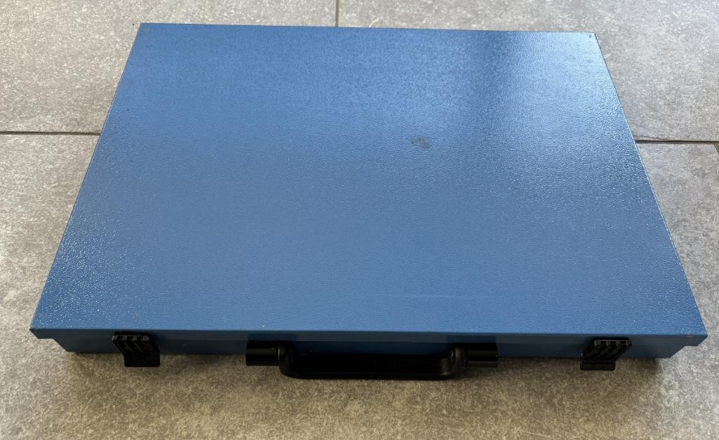Metalen platte koffer blauw, Verzenden, Gebruikt