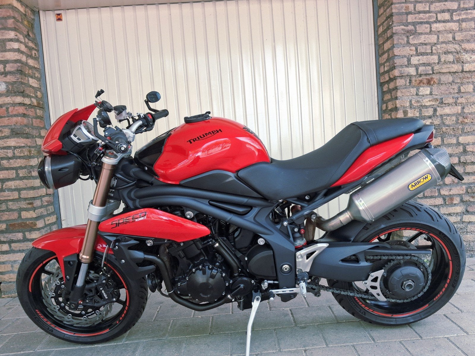 Nette SPEED TRIPLE 1050 ARROW weinig km., Motoren, Motoren | Triumph, Sportuitlaat, Gebruikt, 3 cilinders, Particulier