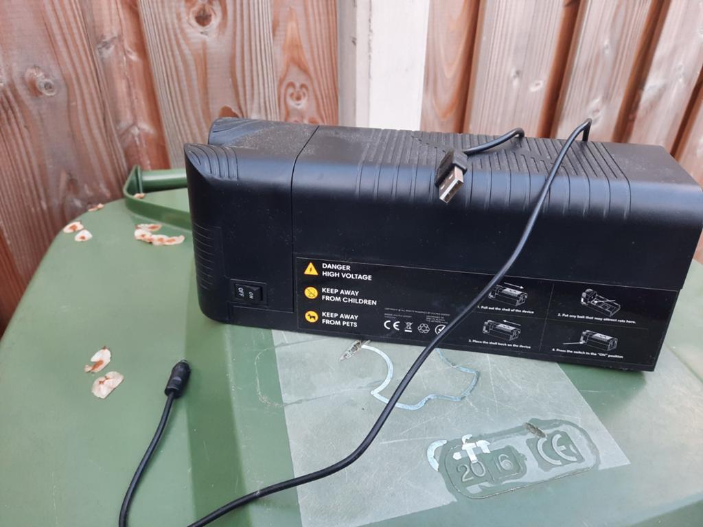 Elektrische muizenval – Zo goed als nieuw (3 weken oud), Hobby en Vrije tijd, Overige Hobby en Vrije tijd, Gebruikt, Ophalen of Verzenden